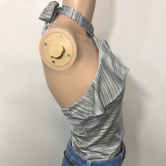 Ruffled Halter - Picture 3 of 5